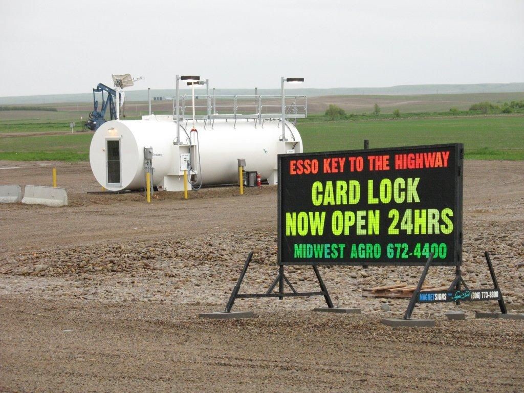 A sign that says card lock now open.